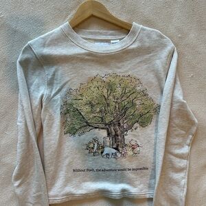 Disney Winnie the Pooh Woman’s cream Sweatshirt Crop Top